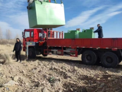 青海共(gòng)和寺院